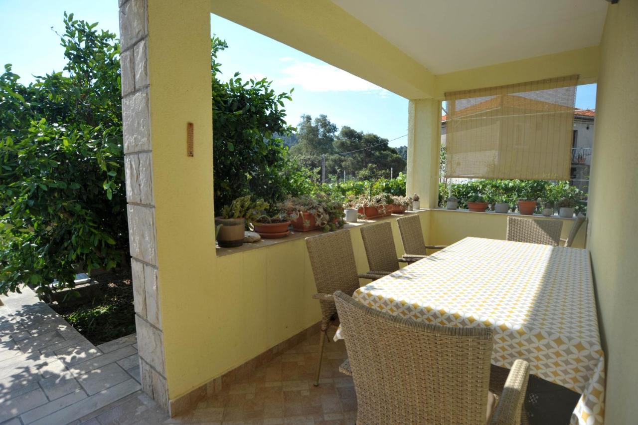 Appartamento Three-room Near The Beach-zen Brna
