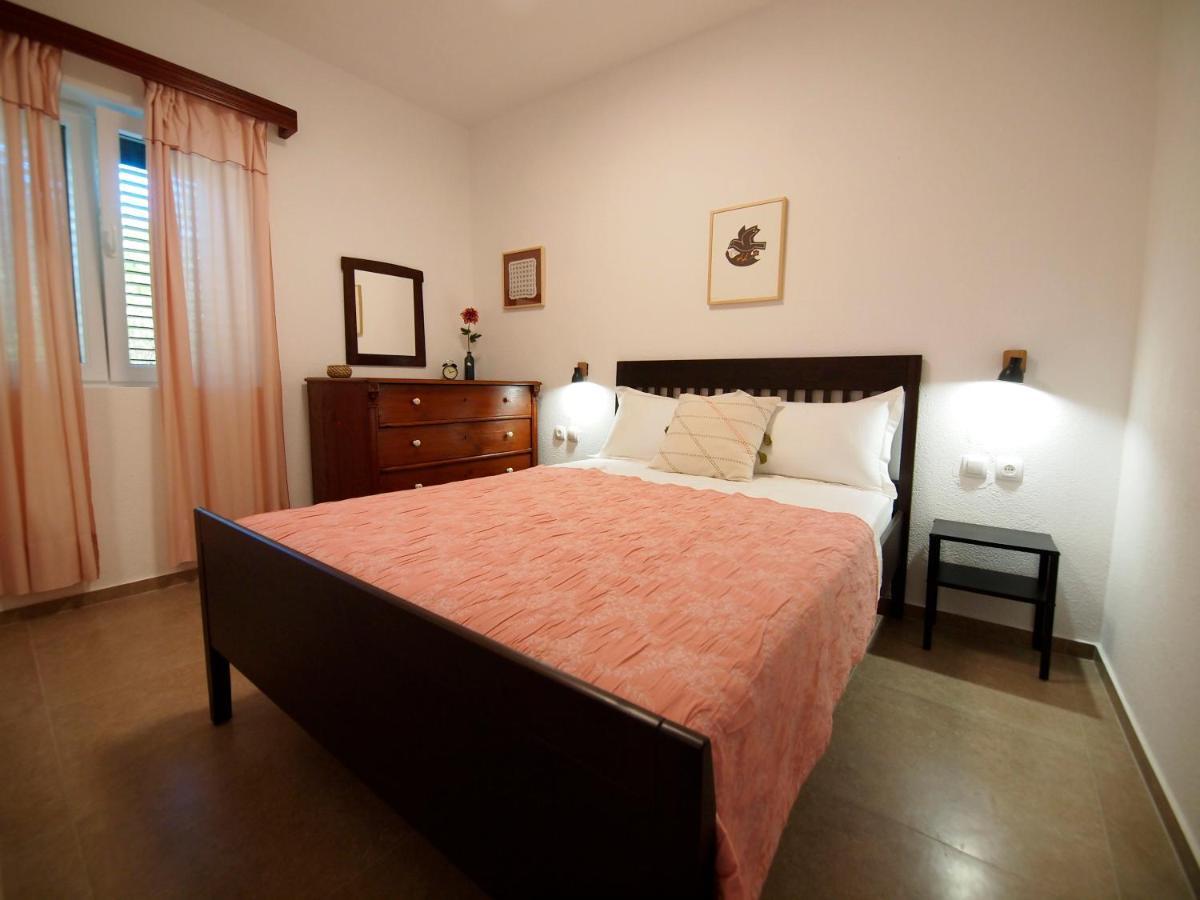 Appartamento Three-room Near The Beach-zen Brna
