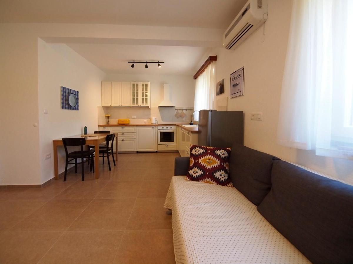 Three-room Near The Beach-zen Appartement Brna